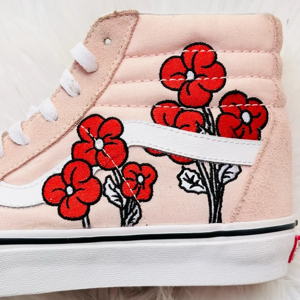 Vans X Disney Mickey & Minnie Sk8-Hi Sneakers - Picture 7 of 11